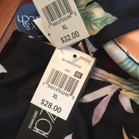 NWT Sizes small left only - Picture 10 of 11